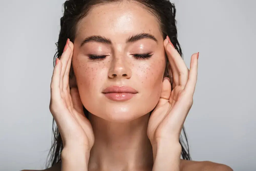 Rimedi veloci e sicuri per le macchie scure sulla pelle