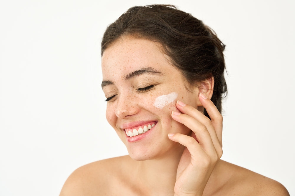 Skincare barriera: come proteggere la pelle in autunno