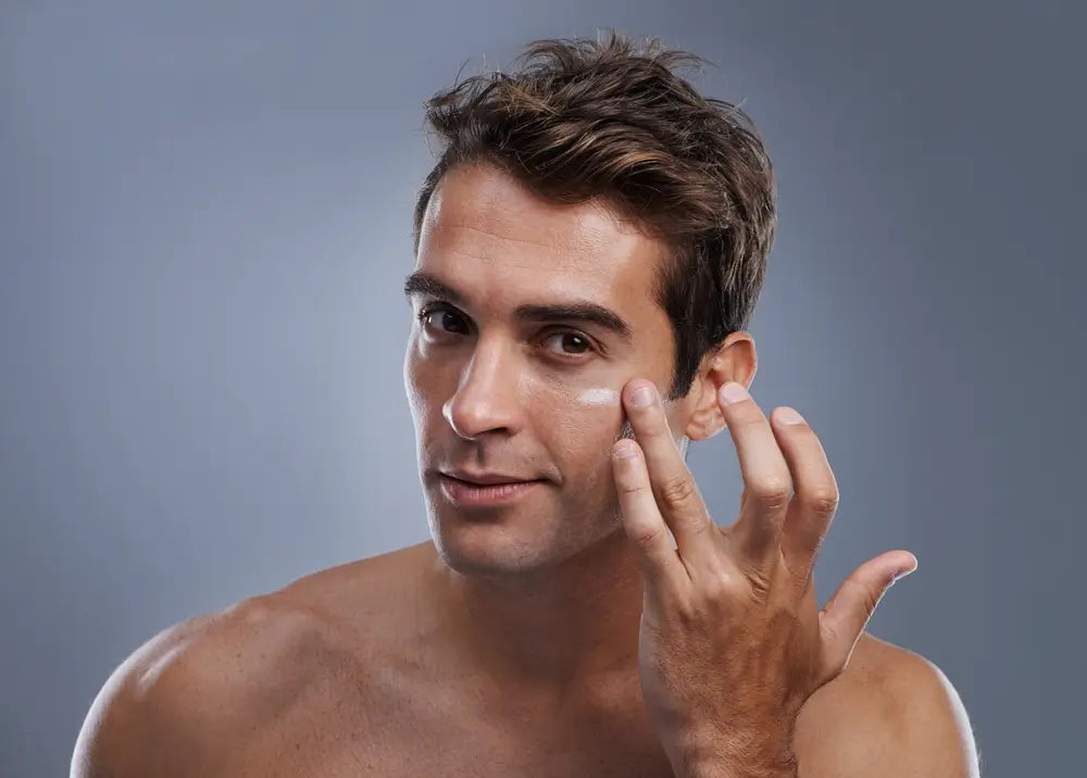 Skincare uomo la routine perfetta per la cura della pelle maschile